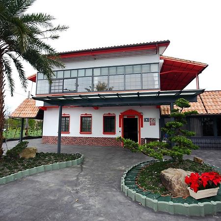 The Tiles Garden Yilan B&B Tungsan Kültér fotó
